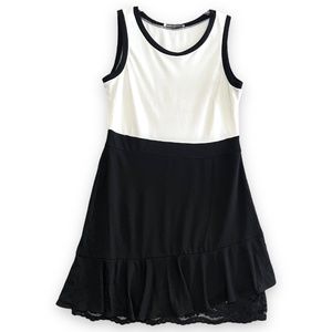 Black and White Dress with Lace Design Underneath‎ Women's Size Large 14-16